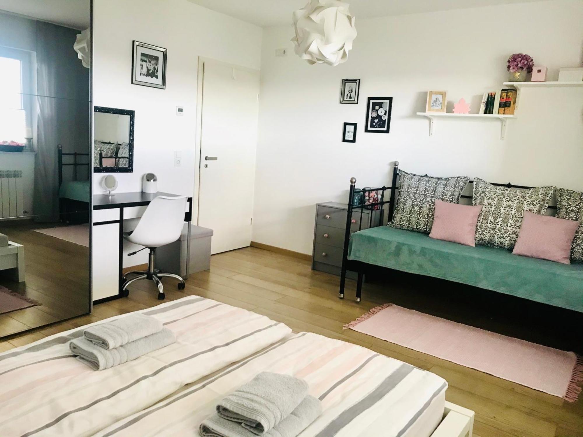 Neu! Top Apartment! 7Km Saarbruecken! Terrasse, Garten! Sulzbach  Eksteriør billede